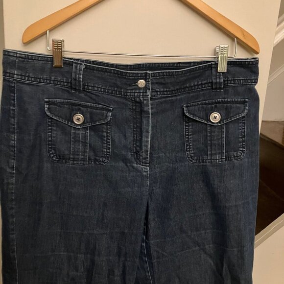 Cropped Dark Wash Jeans with Patch Pockets - Picture 7 of 9